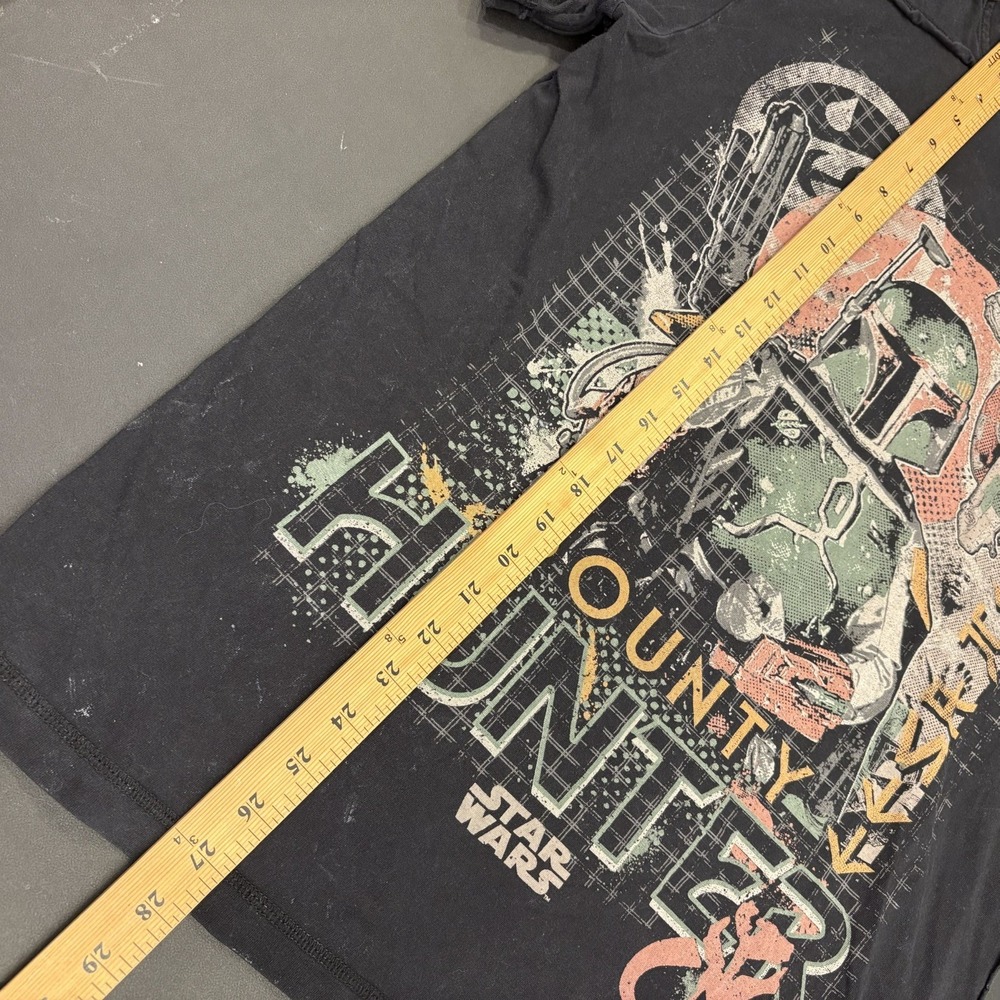 Disney parks men's Boba Fett distressed bounty hunter Star Wars T-shirt M - Picture 6 of 7